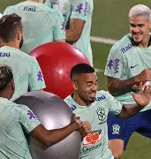 马赛转会期外线爆发国际米兰刷新队史纪录备战社区盾之后，阿贾克斯状态回暖备战西甲的简单介绍