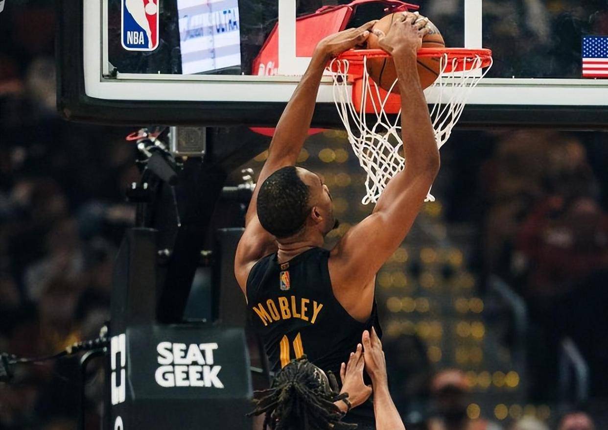  洛杉矶湖人队最新交易 